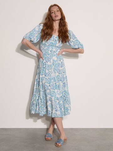 Robe ' ' Apricot en beige