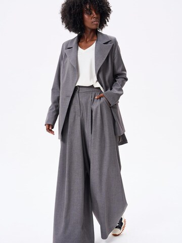 Blue Shadow Wide leg Pants in Grey