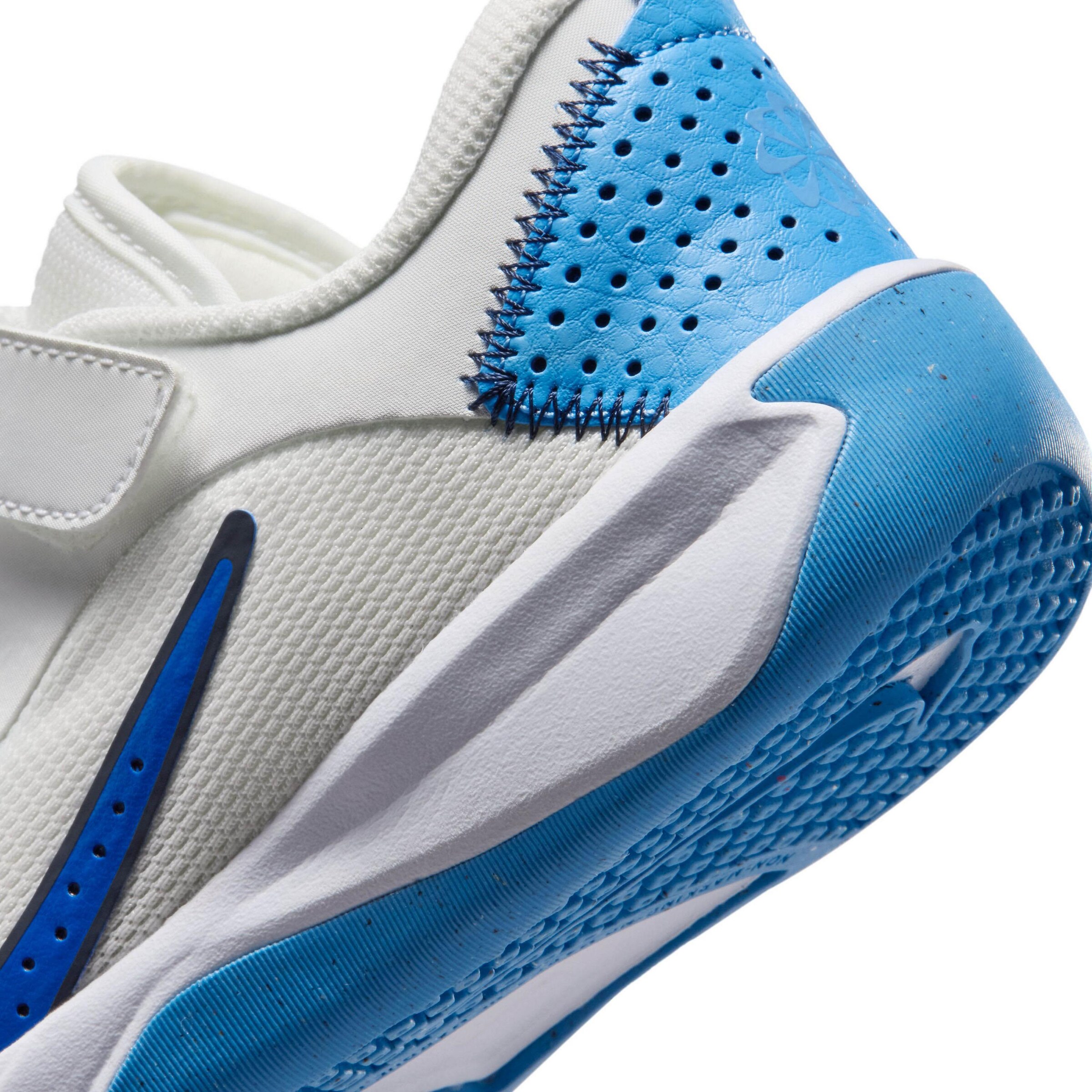 NIKE Athletic Shoes 'Omni' in White