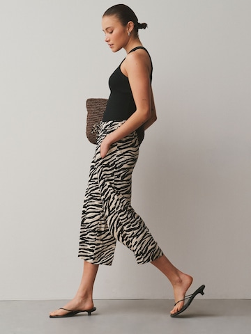 Next Loosefit Hose in Schwarz