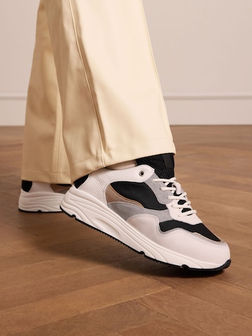 MANFIELD Sneaker in Weiß