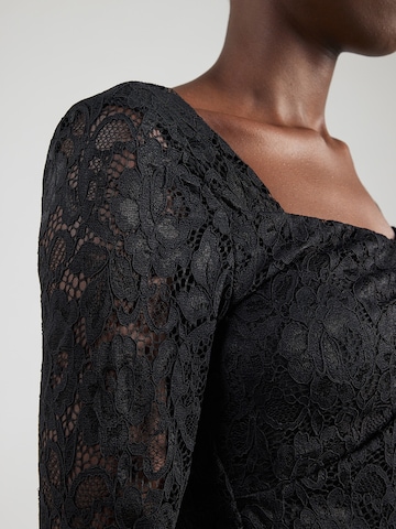 T-shirt GUESS en noir