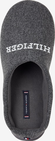 TOMMY HILFIGER Slippers in Grey