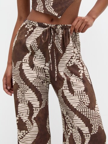 Regular Pantalon Pull&Bear en marron