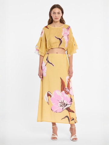 Ana Alcazar Top 'Dorexom' in Yellow