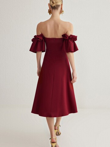 Robe de cocktail Trendyol en rouge
