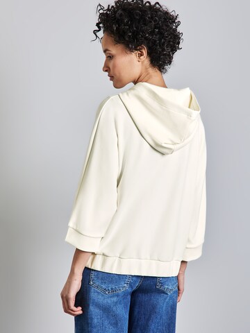 Veste de survêtement STREET ONE en blanc