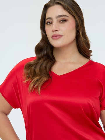 Fiorella Rubino - Camiseta en rojo