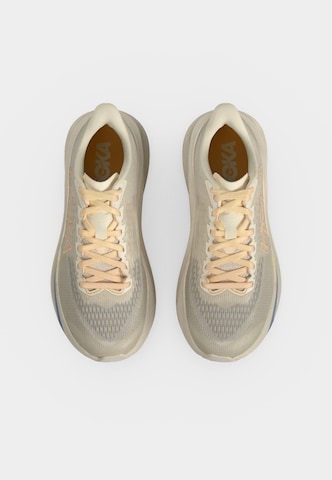 Chaussure de course 'MACH 7' HOKA en beige