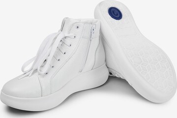 VITAFORM Sneaker high in Weiß
