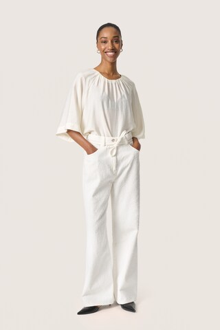 Chemisier 'Leodora' SOAKED IN LUXURY en blanc