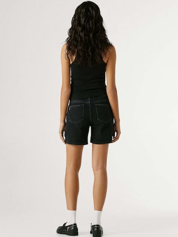 Pepe Jeans Regular Shorts in Schwarz