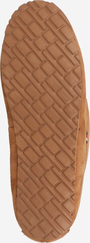 TOMMY HILFIGER Slippers in Brown