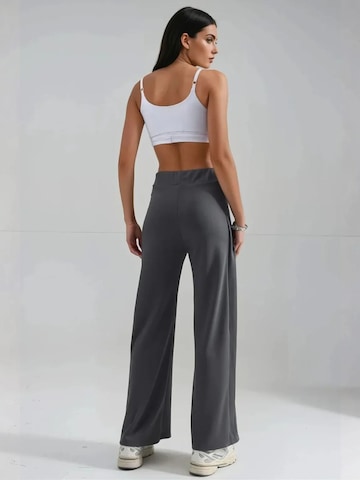 Lady Bersan Trousers 'Jogginghose' in Grey