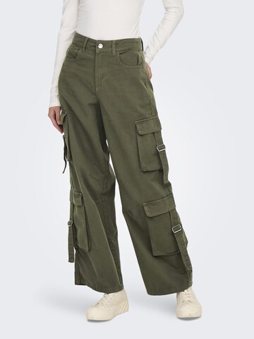 ONLY Regular Cargohose 'MALFY' in Grün: Vorderseite