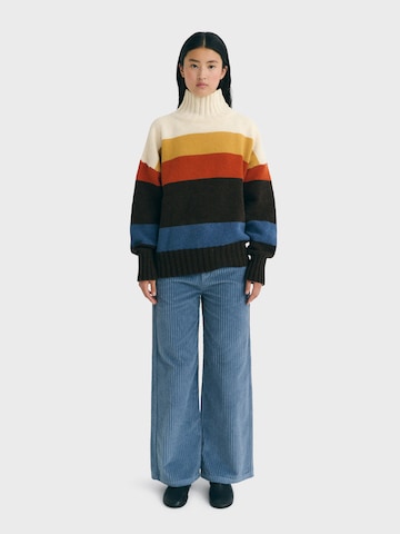 Thinking MU Pulóver 'Imogen' - piros