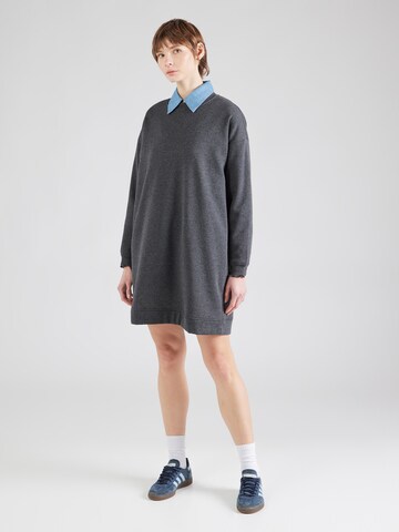 Robe 'PCPATRICE' PIECES en gris