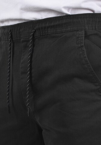 Regular Pantalon chino 'Henako' !Solid en noir
