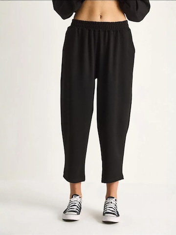 Tuta da jogging di Bianco Lucci in nero