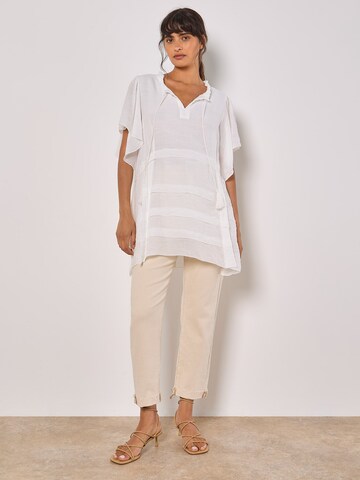 Chemisier ' ' Apricot en blanc
