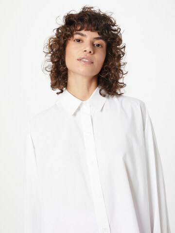 River Island - Blusa em branco