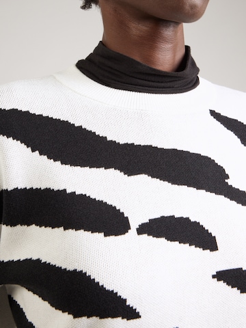 TAIFUN Sweater in White