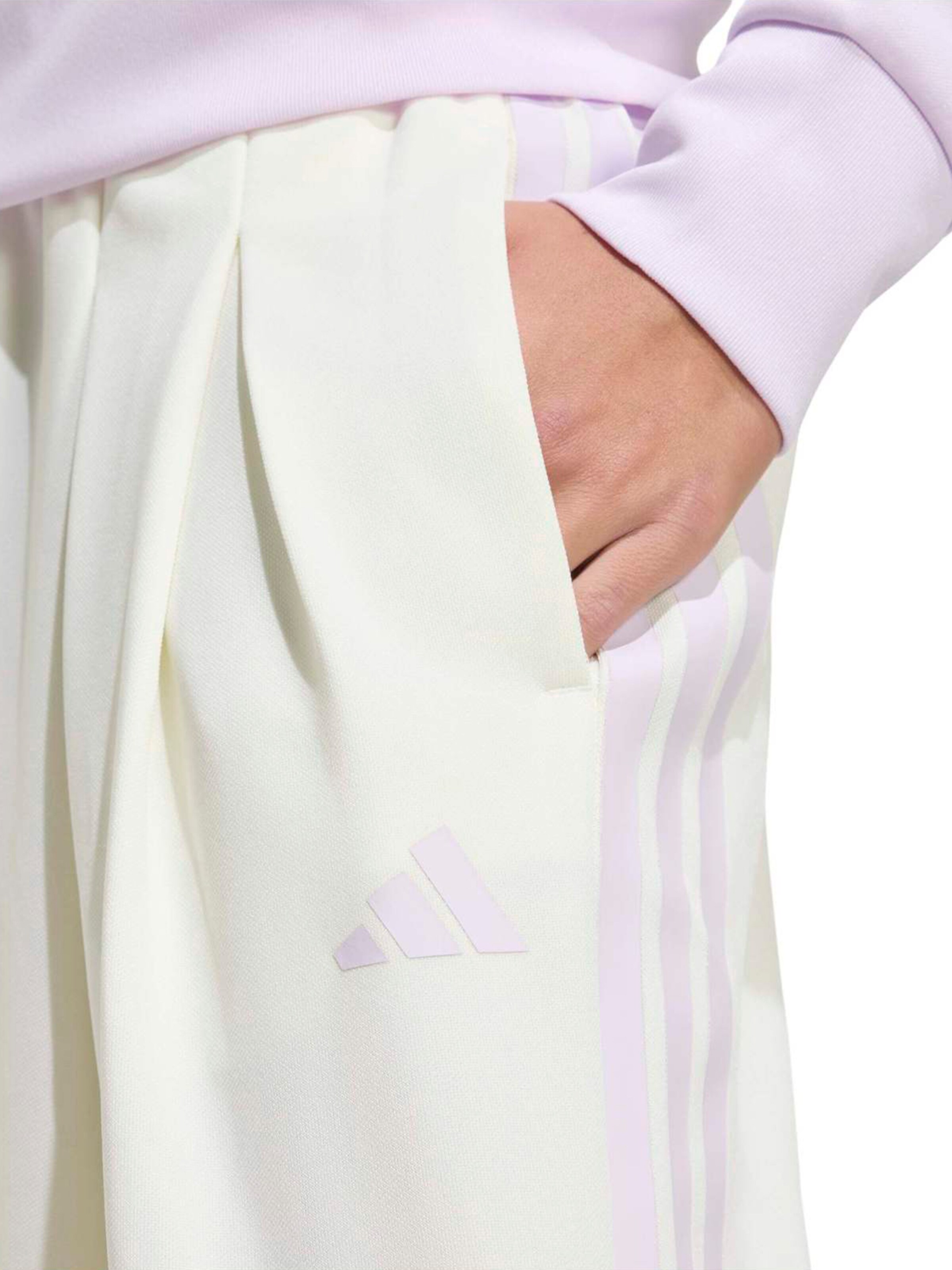 ADIDAS SPORTSWEAR Свободный крой Спортивные штаны 'TIRO' в Белый