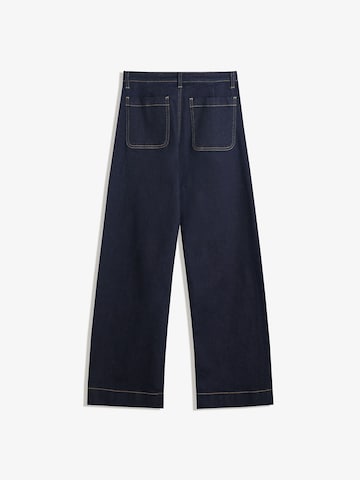 Bershka Szeroka nogawka Jeansy w kolorze niebieski