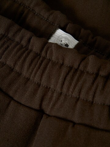 NAME IT - Loosefit Pantalón en marrón