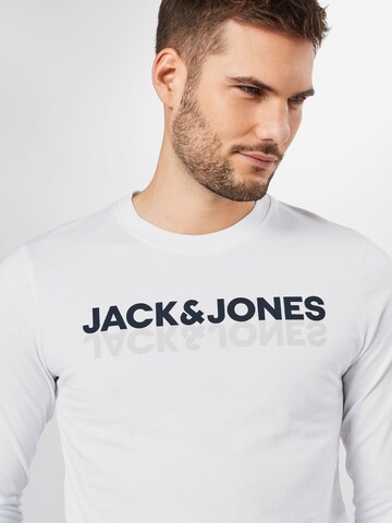 Coupe regular T-Shirt JACK & JONES en blanc