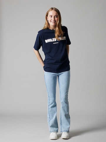 T-Shirt LMTD en bleu