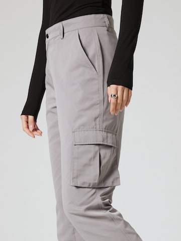 About You x Nils Kuesel Tapered Pants 'Iven' in Grey