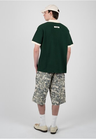 Prohibited Pullover 'Off Season' in Grün