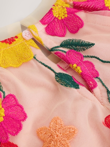 Rochie de la Next pe roz