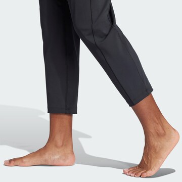 ADIDAS PERFORMANCE - Tapered Pantalón deportivo 'All Me' en negro