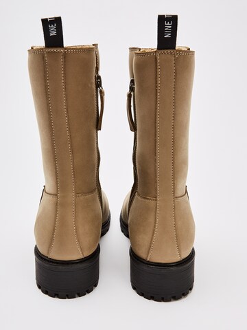 NINE TO FIVE Boots 'Malá' in Beige