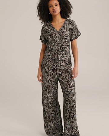 T-shirt WE Fashion en marron