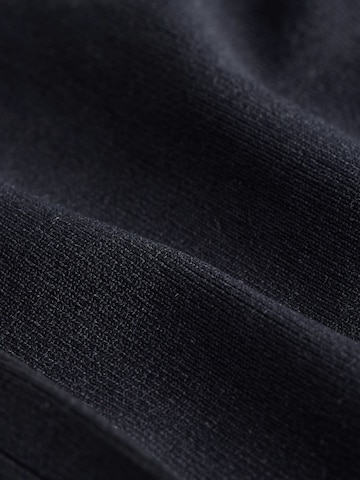 self. Skinny Leggings in Black