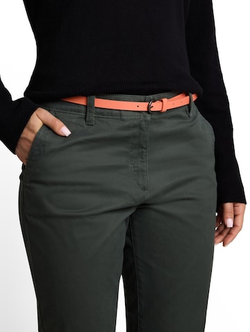 TOM TAILOR Slimfit Chino in Groen