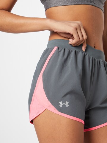 UNDER ARMOUR Skinny Sportshorts 'Fly By 2.0' in Grau