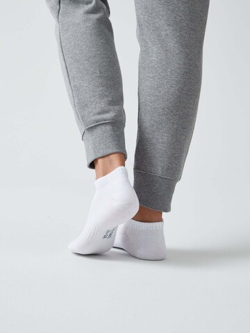 SNOCKS Ankle Socks in White