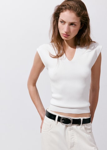 Tops en tricot 'CANELONS' MANGO en blanc : devant