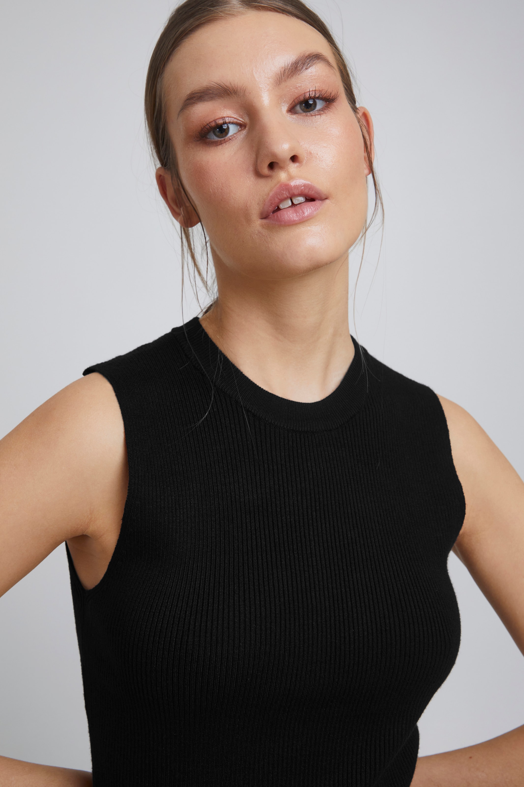 Frauen Pullover & Strick ICHI Pullunder 'IHMARSHA' in Schwarz - WX22399 Frauen Pullover & Strick ICHI Pullunder 'IHMARSHA' in Schwarz - WX22399