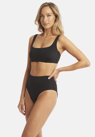 SEA LEVEL Balconette Bikinitop 'Essentials' in Schwarz