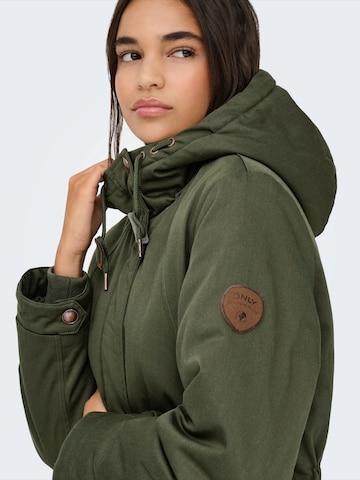 ONLY Átmeneti parka 'ONLWILDA' - zöld