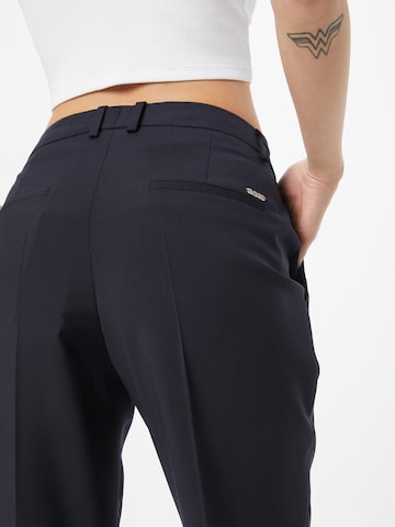 Regular Pantalon à plis 'Tameah' BOSS Black en bleu