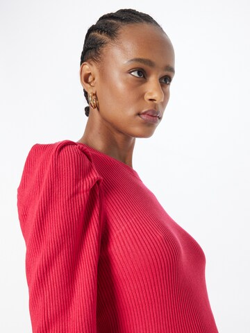 SELECTED FEMME Sweter 'ISLA' w kolorze czerwony