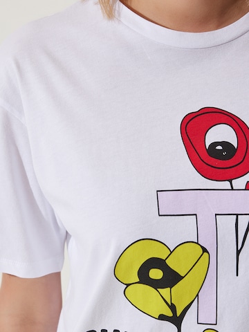 Happiness İstanbul Тениска в бяло