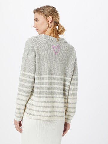 LIEBLINGSSTÜCK Sweater 'Levina' in Grey
