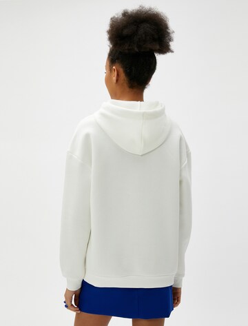 Koton Sweatshirt in White
